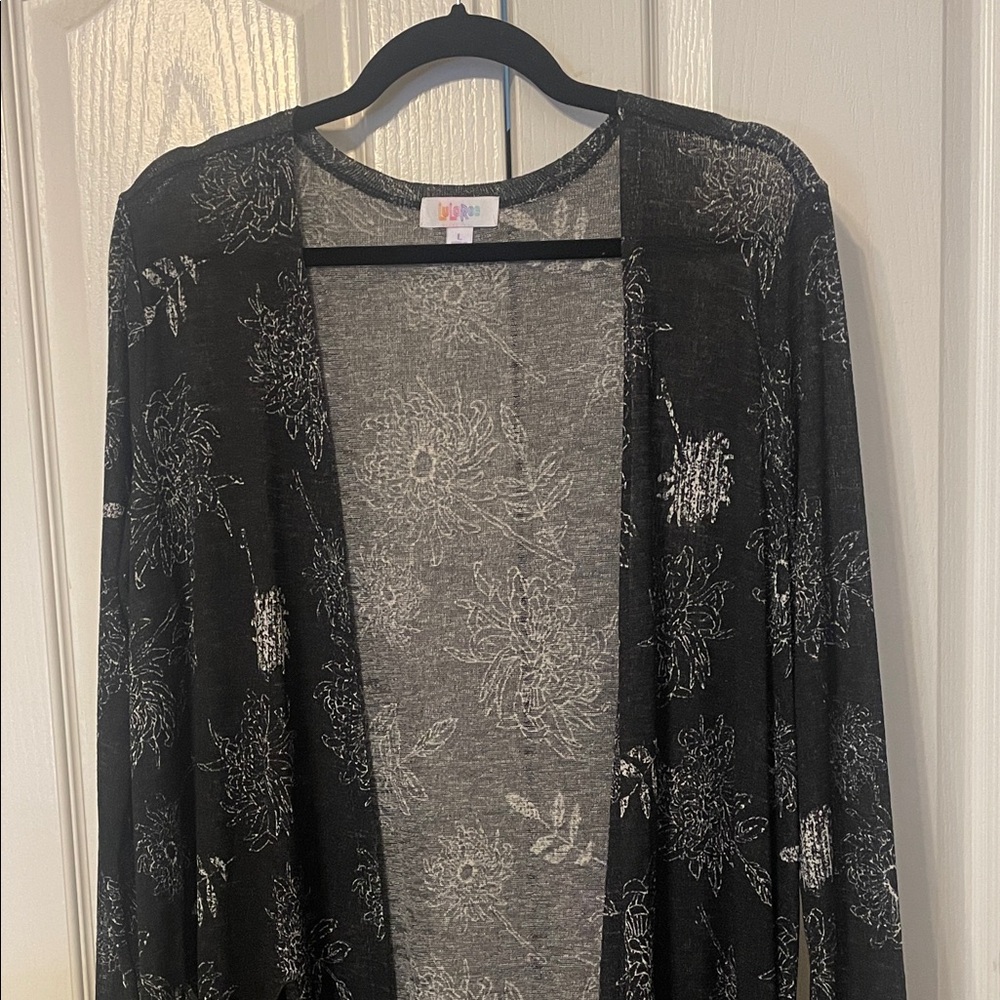 LuLaRoe Sarah sweater